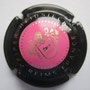 Marque : PIPER-HEIDSIECK N° Lambert : 128 Couleur : Rose,contour noir Description : Blason contenant des hiéroglyphes surmonté d'un heaume  Emplacement : 090-03-05