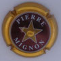 Marque : MIGNON Pierre N° Lambert : 13 Couleur : Bordeaux et or pâle. Inscription blanche Description : Etoile contenant un ovale entourant les lettres PM  Emplacement : 