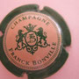 Marque : BONVILLE FRANCK N∞ Lambert : 8 Couleur : CrËme, contour vert Description : FB dans un blason entourÈ de deux lions  Emplacement : 014-06-01