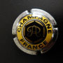 Marque : ROTHSCHILD  N∞ Lambert : 6  Couleur : Or, jaune et acier. StriÈe Description : Quart : diam 26. Lettre R cursive dans un hexagone.     Emplacement : 