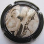 Marque : ABELE Henri  N° Lambert : 16e-2000  Couleur : Polychrome dominante sombre, écriture blanche Description : Femme et ses enfants Emplacement : 001-04-02