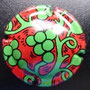 Marque : GENERIQUE  N° Lambert : 892e Couleur : Vert et rouge Description : Le street art - Vigne et   raisins  Ref perso :