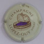Marque : LOPEZ - OUY N° Lambert : 1 Couleur : Crème, raisin violet Description : Pressoir et raisins - nom de la marque  Emplacement : 