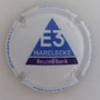 Marque : PREVOTEAU - PERRIER N° Lambert : NR1 Couleur : Fond Blanc - triangle bleu foncé Description : GRAND PRIX E3 HARELBEKE - Nom de la marque  Emplacement : 