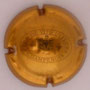 Marque : CLUB DE VITICULTEURS CHAMPENOIS N° Lambert : 5a Couleur : Or foncé et lettres fines Description : Deux viticulteurs portant du raisin   Emplacement : 