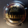 Marque : RUINART N° Lambert : 44h Couleur : Noir et Or. Ecusson fin Description : Blason contenant un chevron un nuage, deux étoiles et un coeur surmonté par une couronne et tenu par deux lions    Emplacement : 096-06-02