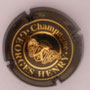 Marque : HENRY Georges N° Lambert : 2 Couleur : Noir brillant et or Description : Blason couronné - nom de la marque  Emplacement : 
