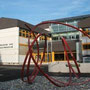 Skulptur, Gymnasium Wieselburg, Entwurf Robert Kabas