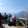 半月山展望台に到着。男体山と中禅寺湖が一望できます。