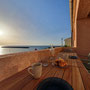 Commencez la journée avec un café face à la mer Méditerranée. Depuis la Maison du Cap d'Agde, profitez d'un cadre privilégié entre plage, soleil et douceur de vivre du littoral héraultais.