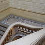 Escalier monumental du XIXe s, époque de rénovation de l'aile sud du bâtiment