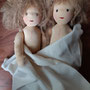 individuelle Wunschpuppe, diverse Puppen, handgemachte Stoffpuppe kaufen, Puppe mit Brille, Puppe mit Herz OP Narbe