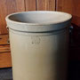 Gros pot de grès 10 gallons avec poignées de bois no. 760