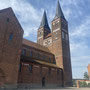 Schon auf den ersten Blick imponieren die gewaltigen Türme vom Kloster Jericho.