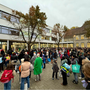 neuer Schulhof 2026 mit Schillerbau und Mittelbau