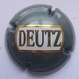 Marque : DEUTZ N° Lambert : 23m Couleur :     Gris foncé, 32mm Description : Deutz dans un cartouche blanc au contour or.  Emplacement : 