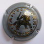 Marque : TAITTINGER N° Lambert : 69a Couleur : Gris foncé Description : Cavalier. Petit dessin. 2 cercles Or  Emplacement : 
