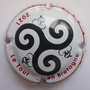 Marque : POILVERT-JACQUES N° Lambert : 7 Couleur : Fond blanc, contour jaune Description : TDF 2021  le Tour en  Bretagne - 3 cyclistes - nom de la marque Emplacement :