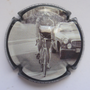 Marque : VEZIEN Marcel N° Lambert : 27 Couleur : Gris et noir, contour noir Description : Armand Desmet Liège-Bastogne-Liège 1961 - Nom de la marque  Emplacement : 