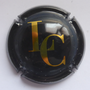 Marque : CONSTANT Louis N° Lambert : 1a Couleur : Noir et or-jaune Description : Initiales LC sur fond noir  Emplacement :
