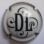 Marque : LECLERC Daniel N° Lambert : 4 Couleur : Blanc et noir Description : Initiales DL Emplacement :