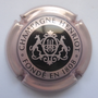 Marque : HENRIOT N° Lambert : 62b Couleur : Rose pâle et noir Description : Blason doré dans un cercle noir - nom de la marque  Emplacement : 