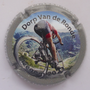 Marque : LETE Jean-Pierre N° Lambert : 36 Couleur : Polychrome, contour gris Description : Dorp Van de Ronde Izegem 2023 - nom de la marque  Emplacement : 