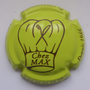 Marque : Chez Max N° Lambert : H2612 Couleur : Jaune et noir Description : Toque de chef du restaurant “Chez Max” Emplacement : 