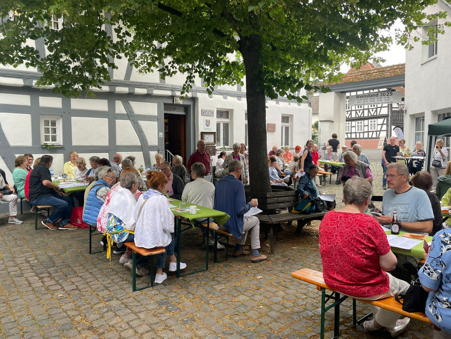 Norchet singt 15.Juni 2026 im Museumshof in Nordenstadt Turmstraße 11