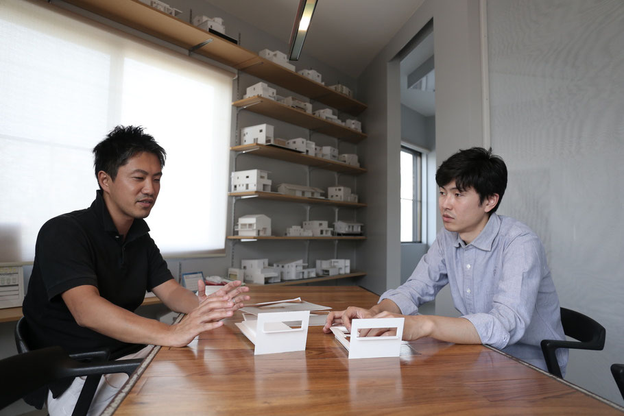 2013年夏の打ち合わせ風景。この頃から構想を練り、約2年かけて遂に完成。