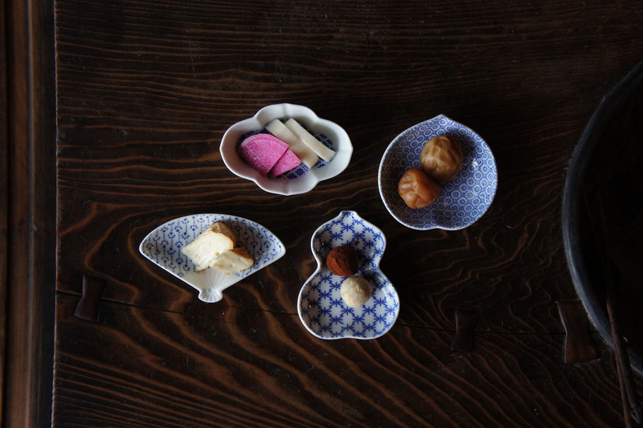 東屋印判撰集豆皿／小鍛冶屋料理