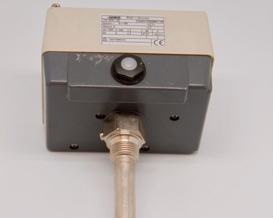 JUMO Temperature Measurement and Control Equipment I.S.S. INDUSTRIAL