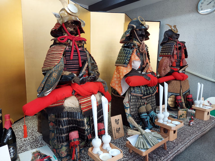 櫻奏のある弓矢町は、八坂神社の守護地域として歴史的に貴重な兜などが保存されてます。クリック⇒弓矢町武具祭りについて