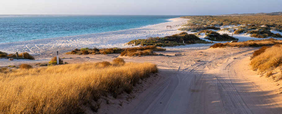 Nyinggulu Coastal Reserve, Ningaloo Coast, Maggie's Campground, Warroora Station, Warroora Coast, Nyinguulu Coast