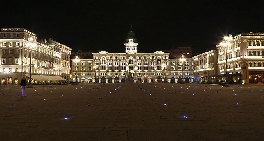 Triest bei Nacht