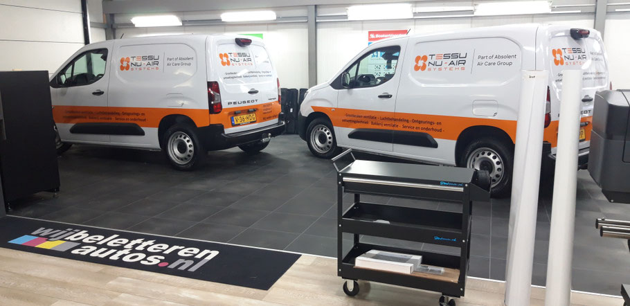 TTA Sneltransport van der wee belettering busbelettering autobelettering