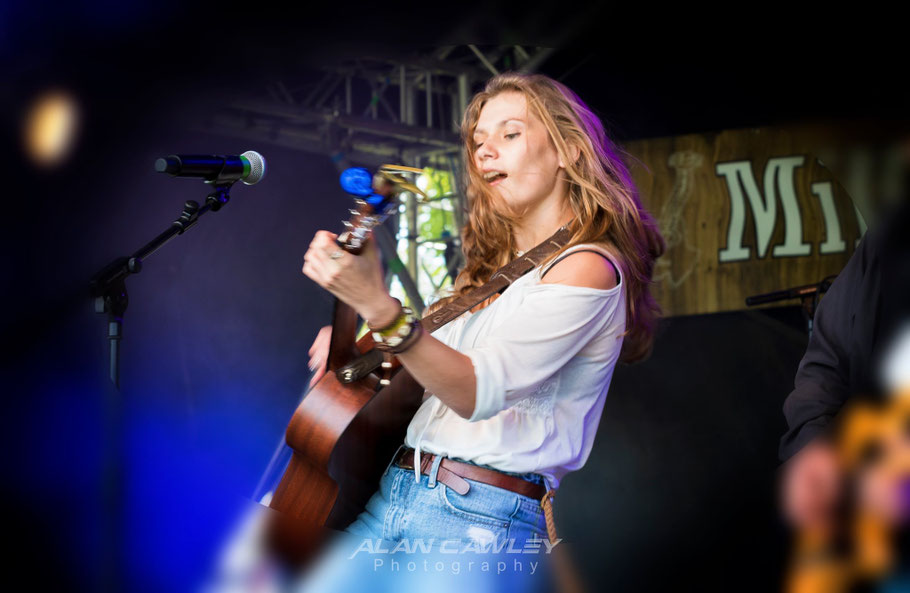 zoee, zoee tribe, zoee singer, zoee country music, zoee & the band, country artist, country music, pop country, unsigned, singer, songwriter, country music, country to country, zoee official, zoee and the band