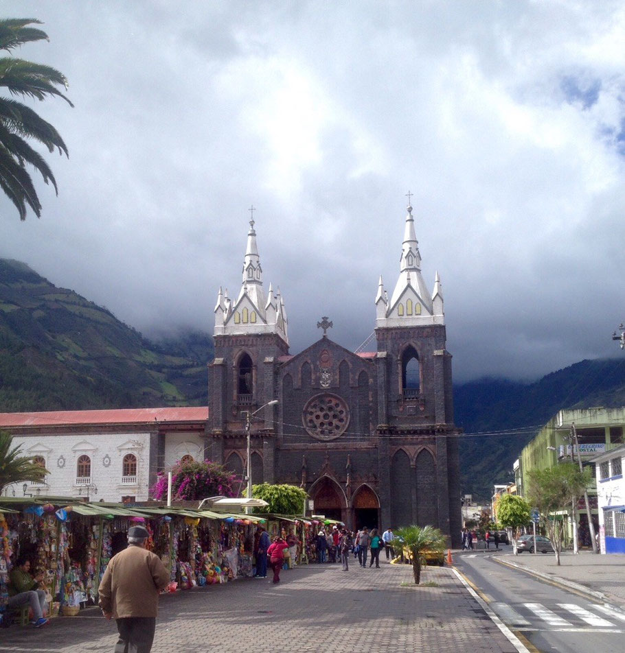 Church in Banos main plaza