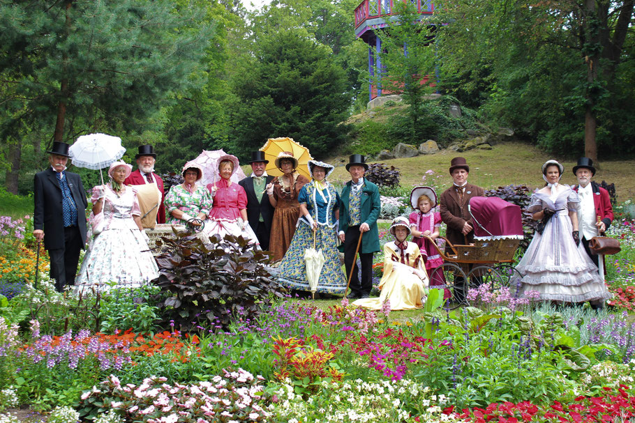 Biedermeier im Blumenbeet