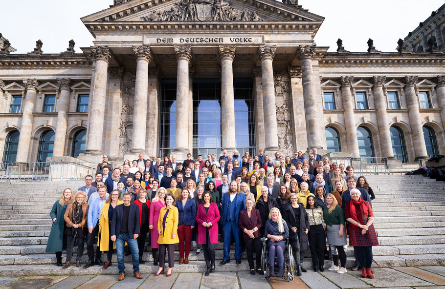 Gruppenbild aller grünen Bundestagsabgeordneten der 20. Wahlperiode. (Foto:  Bündnis 90/Die Grünen im Bundestag, Kaminski)