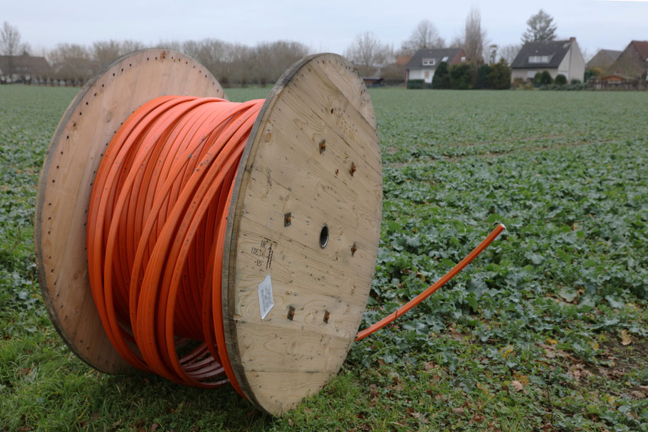 Vielerorts auf dem Land fehlt noch der Zugang zum schnellen Internet. (Foto: Tim Reckmann / pixelio.de)