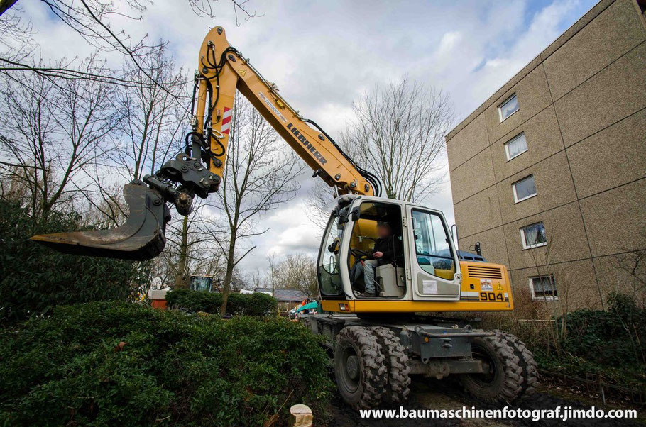 Liebherr A 904C mit Likufix Tiltrotator