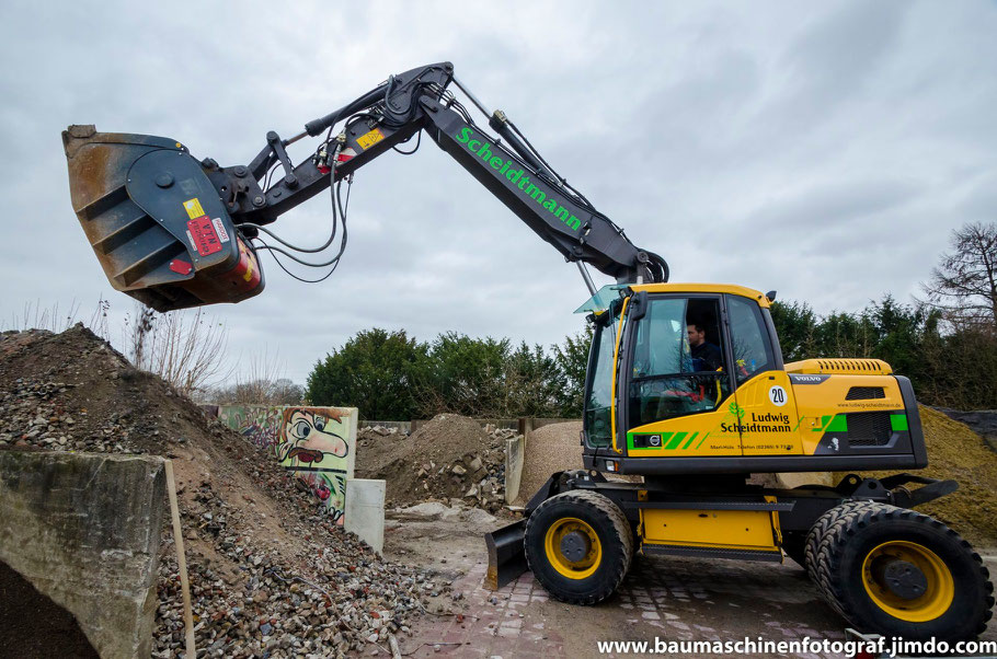 Volvo EW 160D mit VTN Brecherlöffel 