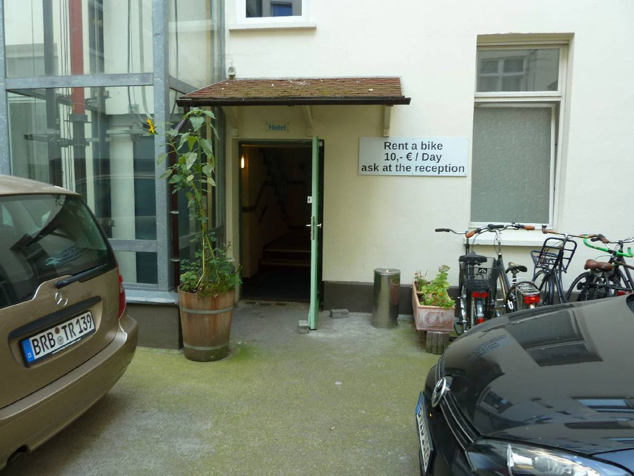 Hotel Hintereingang