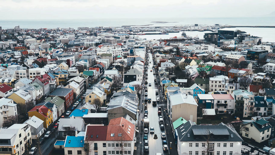 Luftbild der isländischen Hauptstadt Reykjavík. Bild von Annie Spratt auf Unsplash. 