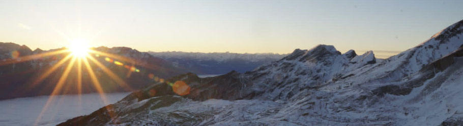 Sonnenaufgang in den Bergen