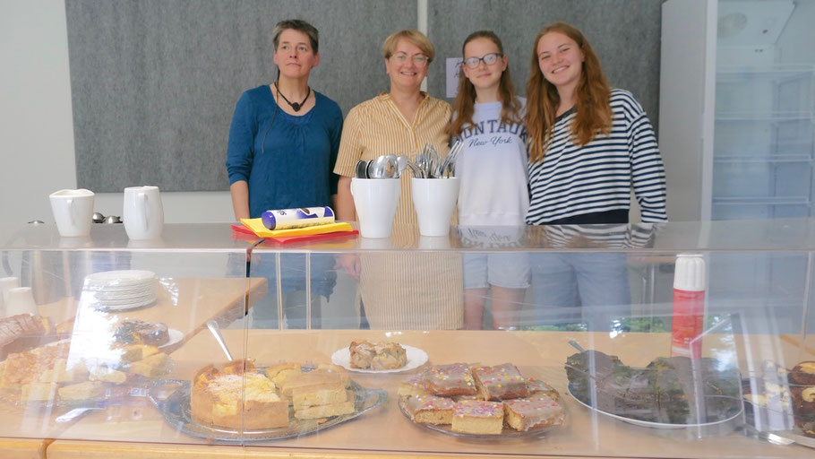 Und dieses Team sorgte mit selbstgebackenen Torten und Kuchen für einen süßen Abschluss eines großartigen Festes!