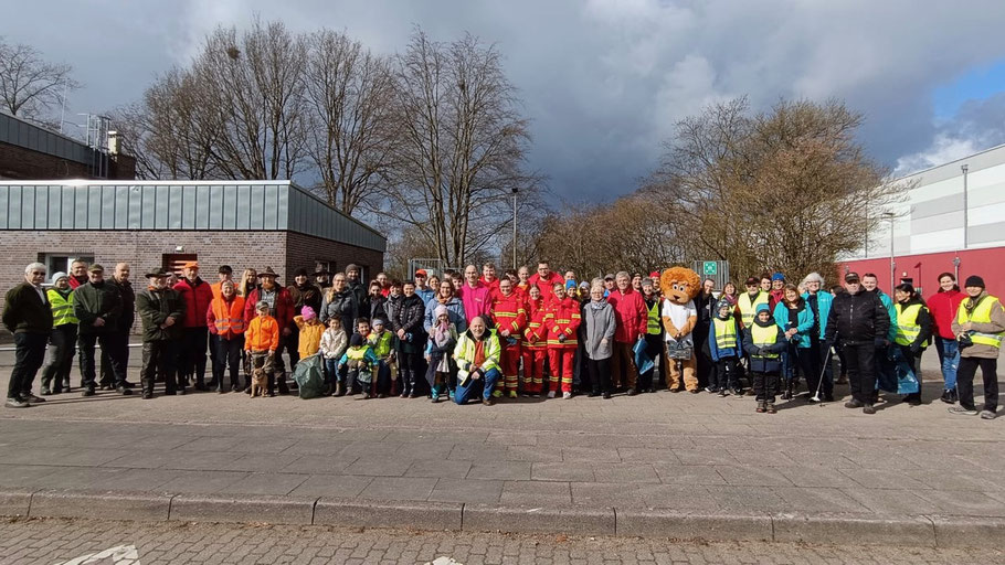 Rund 70 Teilnehmende hatten sich am Dietrich-Bonhoeffer-Gymnasium eingefunden (Alle Foto: Stadt Quickborn)