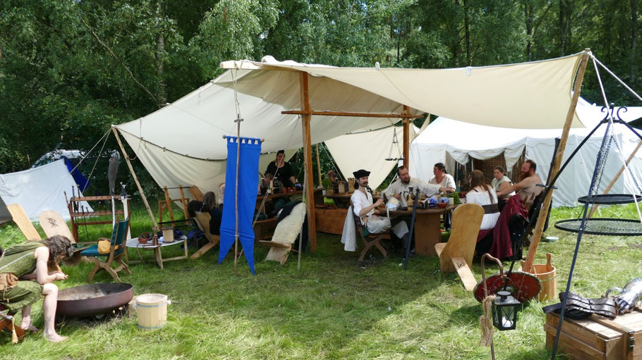 Das Mittelalterfest bietet nicht nur Besuchern viele Highlights, es ist auch immer ein Familientreffen für die Aussteller und Teilnehmer