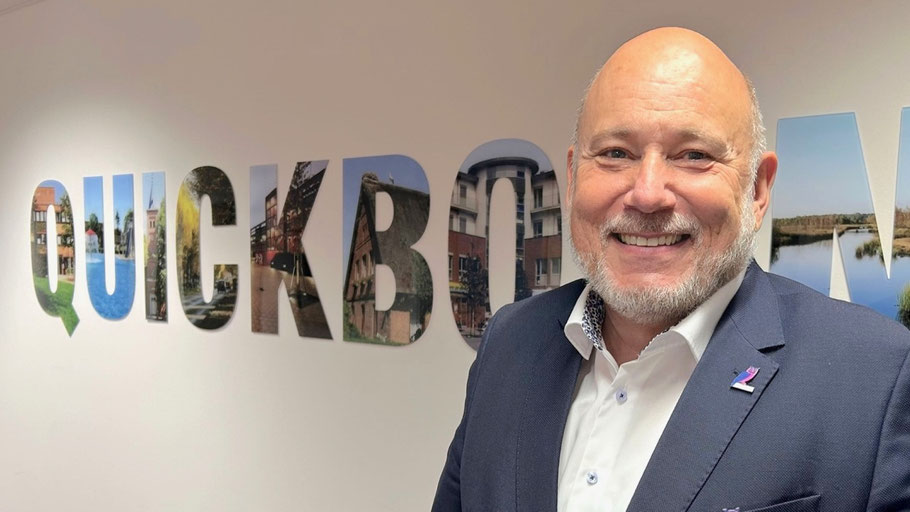Bürgermeister Thomas Beckmann wirbt im Hinblick auf die Vorteile der künftigen S5 um Verständnis für die aktuellen Sperrungen / Foto: Stadt Quickborn